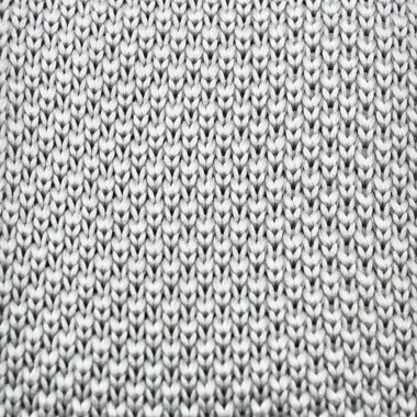 Cravate tricot pour homme. Gris Argent. Slim et bout carré. 2