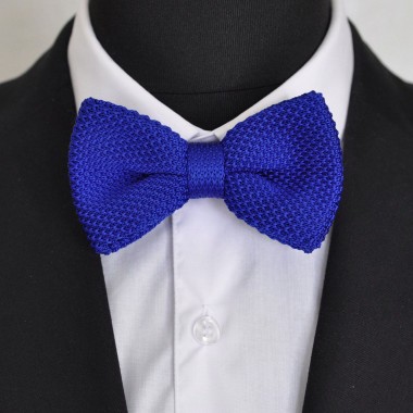 Noeud papillon en tricot. Noué. Bleu roi uni 2