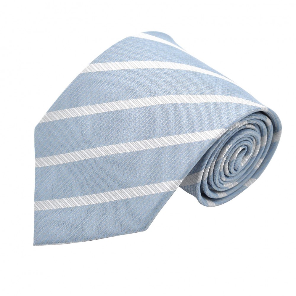 Cravate classique Bleu ciel à rayures.