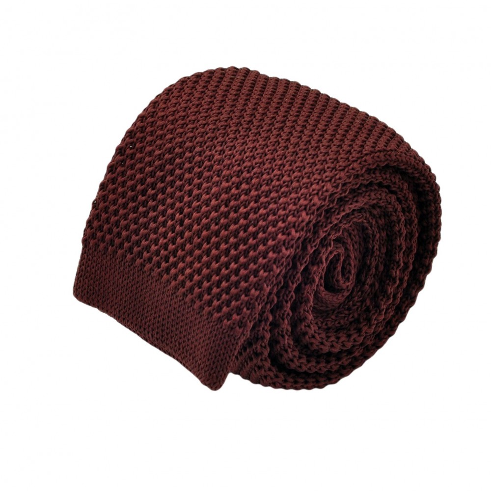 Cravate tricot pour homme. Marron uni. Slim et bout carré.